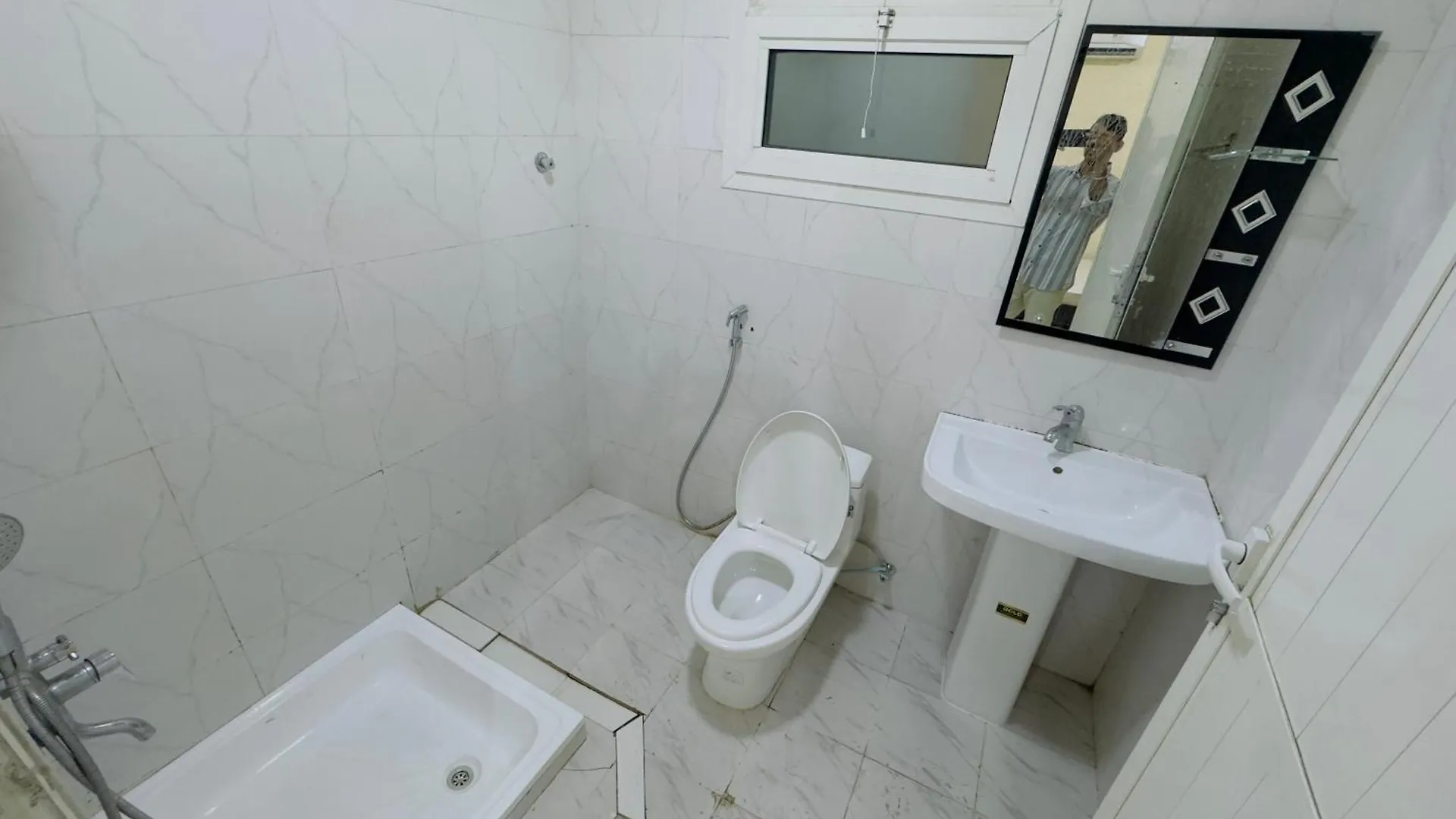 Master Bedroom Apartment Abu Dhabi